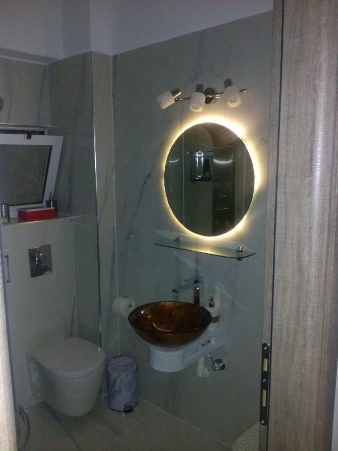 Tony Central Luxury Apartment 1 Chrissi Akti Chania Exterior foto